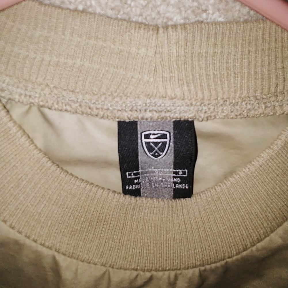 Nike - Picture 2 of 2